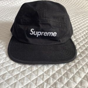 Black Supreme box logo hat